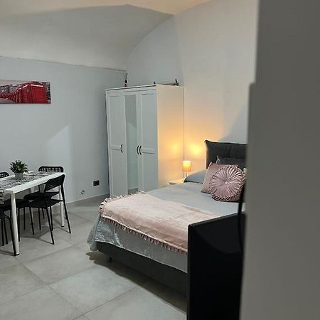 Chiaia Home 23 Неаполь Экстерьер фото